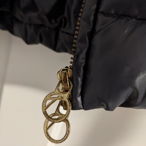 Closed Down Jacket - Picture 5 of 6